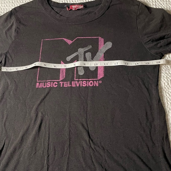 Vintage MTV baby style T approx 16” pit to pit. 👩🏽🎤 - Picture 4 of 10